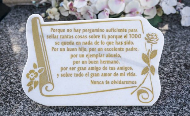 Libros y Pergaminos para cementerio